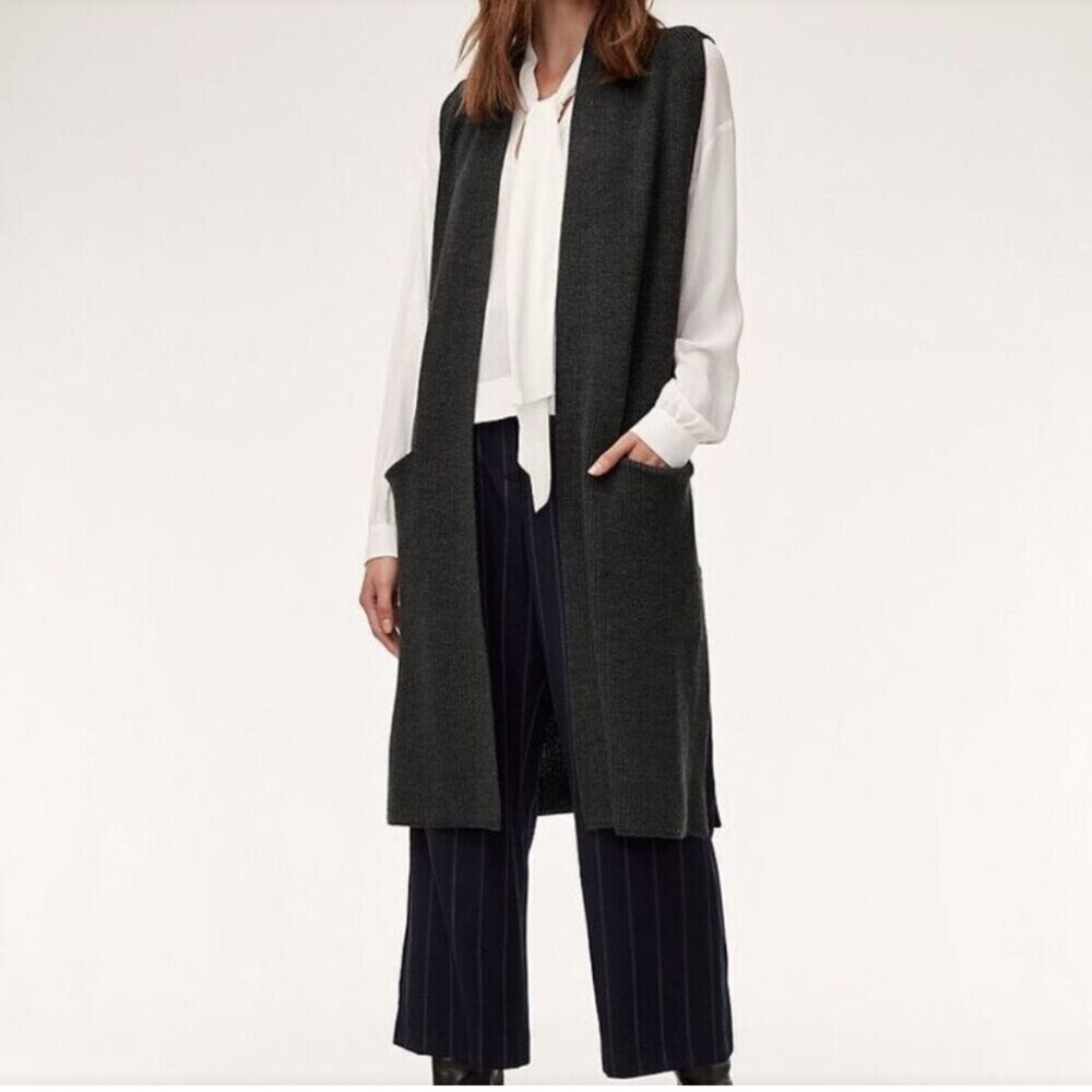 Aritzia Wilfred | Olivie long, merino-wool cardigan vest in Camel XS